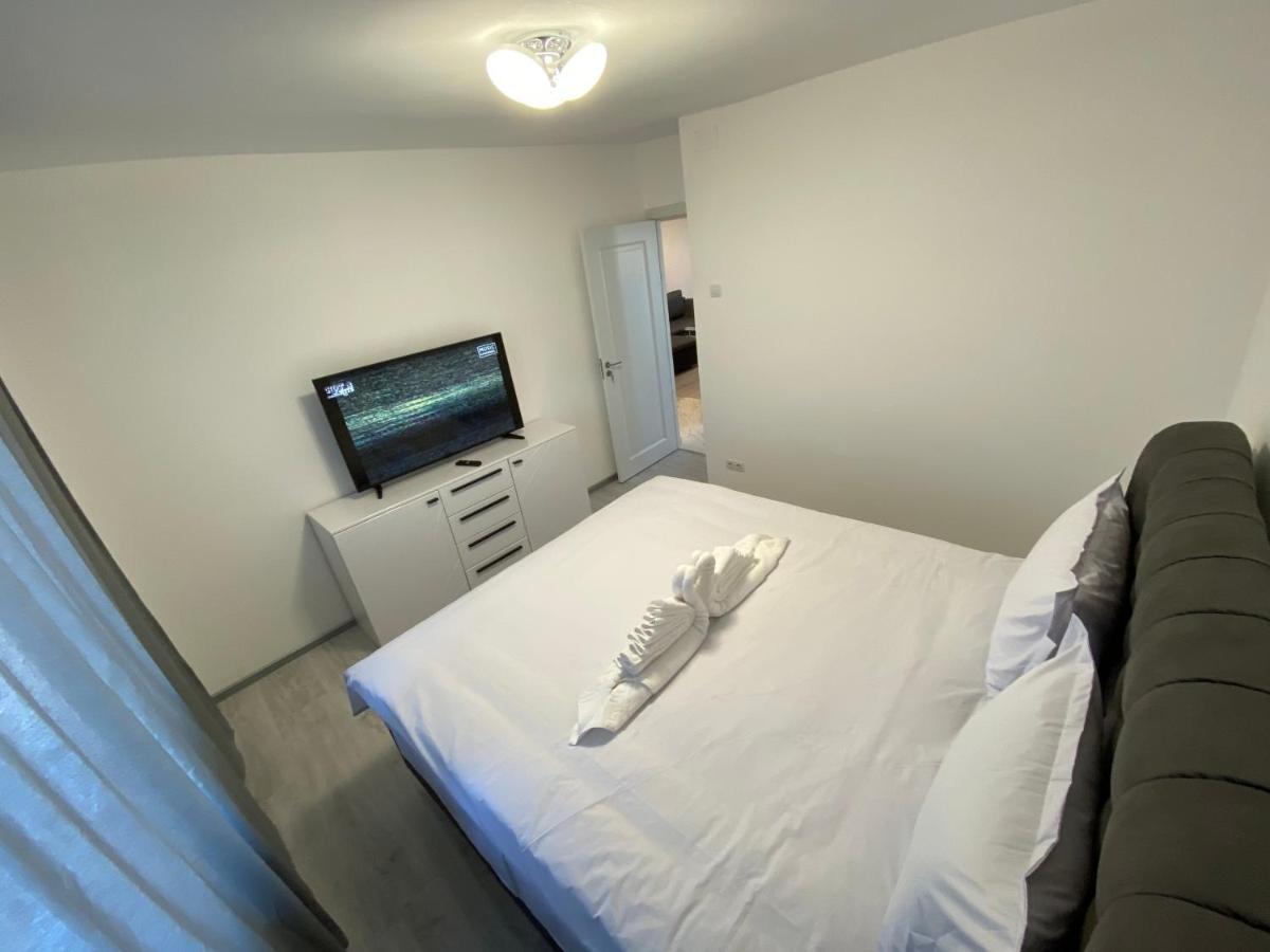 Concept Apartments 3 Camere Târgu-Mureş Esterno foto