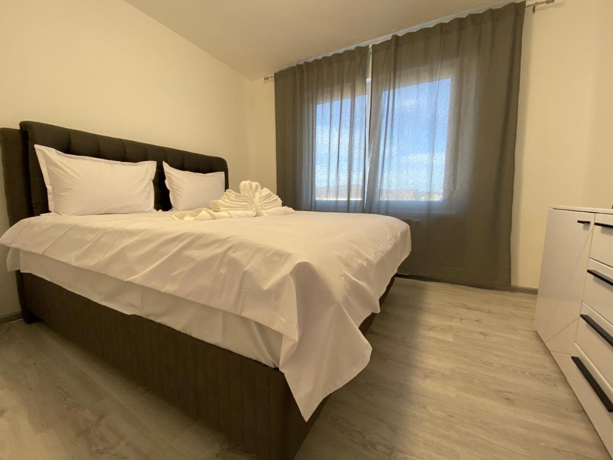 Concept Apartments 3 Camere Târgu-Mureş Esterno foto